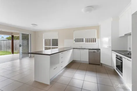 Property photo of 35 Greenhaven Circuit Narangba QLD 4504