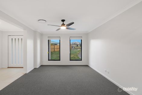 Property photo of 17 Plover Court Highfields QLD 4352