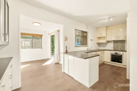 Property photo of 98 Alexandra Street Sandgate QLD 4017