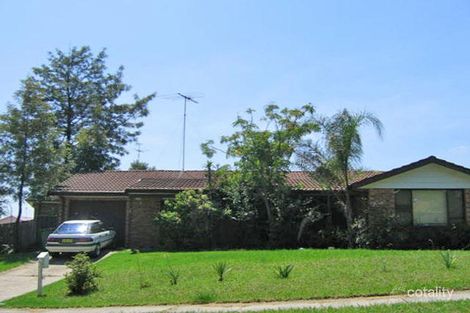 28 Derwent Pl, Bossley Park, NSW 2176