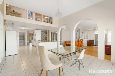 Property photo of 19 The Esplanade Caves Beach NSW 2281