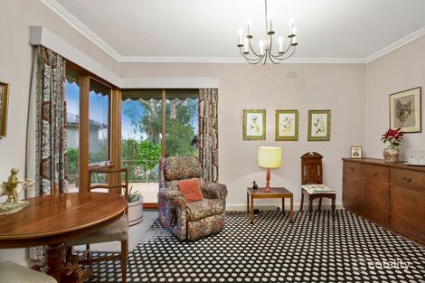 Property photo of 86 Mountain View Parade Rosanna VIC 3084