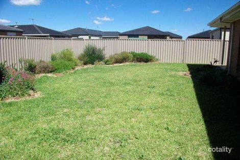 Property photo of 6 Harrow Place Truganina VIC 3029