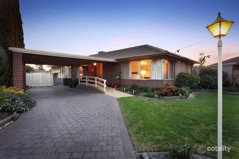 Property photo of 4 Pendle Close Gladstone Park VIC 3043