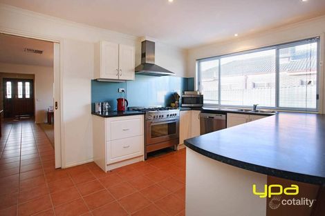 Property photo of 23 Springfield Close Caroline Springs VIC 3023