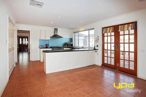 Property photo of 23 Springfield Close Caroline Springs VIC 3023