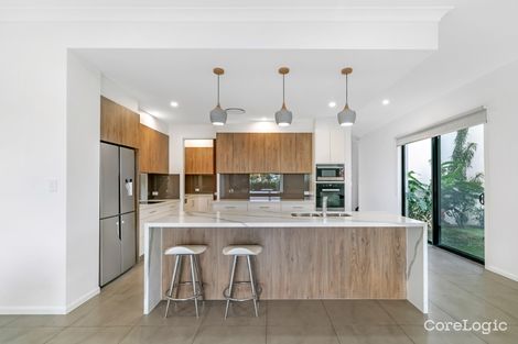 Property photo of 30 Lakeview Boulevard Mermaid Waters QLD 4218