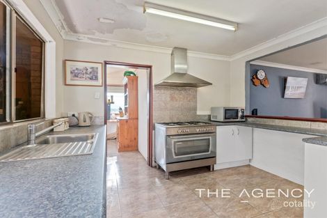 Property photo of 6 The Close Swan View WA 6056