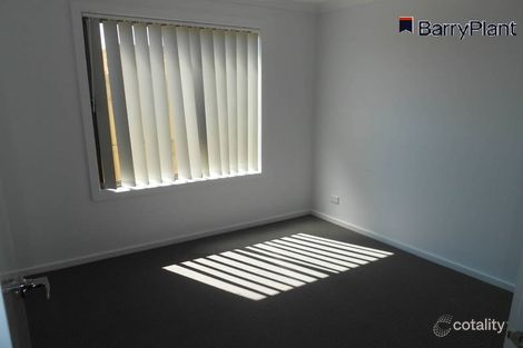 Property photo of 2/3 Mark Drive Tarneit VIC 3029