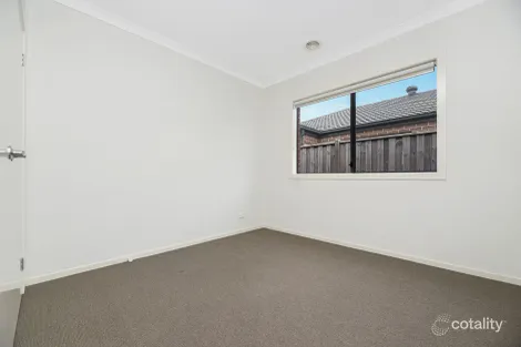 Property photo of 29 Omeara Crescent Cranbourne East VIC 3977