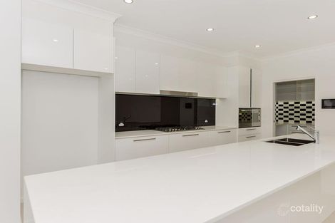 Property photo of 31 Eumeralla Crescent Landsborough QLD 4550