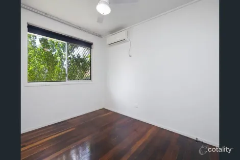 Property photo of 29 Neilson Crescent Riverview QLD 4303