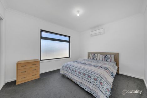 Property photo of 26 Siebel Lane Wollert VIC 3750
