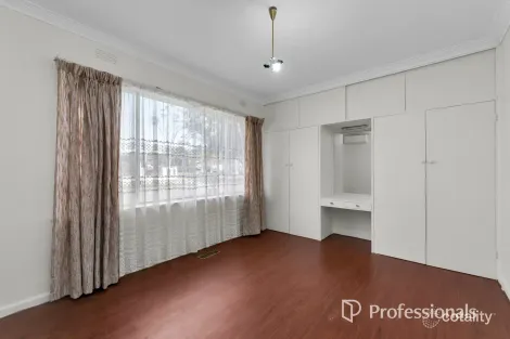 Property photo of 8 Arianne Road Glen Waverley VIC 3150