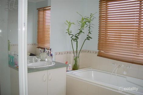 Property photo of 1 Provis Close Burnside VIC 3023