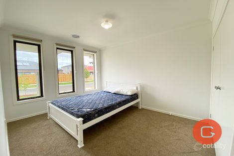 Property photo of 26 Oberon Street Point Cook VIC 3030