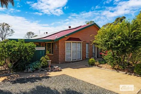 Property photo of 15 Glenduart Grove Moruya NSW 2537