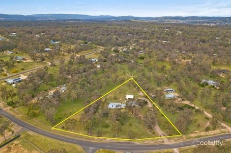 Property photo of 34 Wagtail Drive Regency Downs QLD 4341