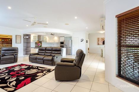 Property photo of 13 Linville Court Kin Kora QLD 4680
