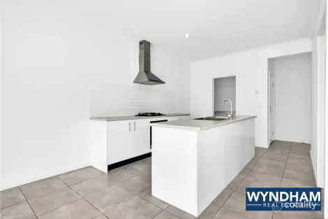 Property photo of 9 Zesty Walk Manor Lakes VIC 3024