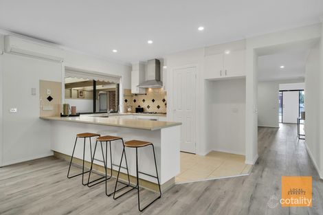 Property photo of 11 Scullin Road Burnside Heights VIC 3023