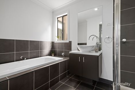 Property photo of 9 Brahman Walk Doreen VIC 3754