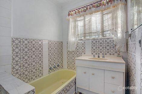 Property photo of 4 Carl Court Ringwood VIC 3134