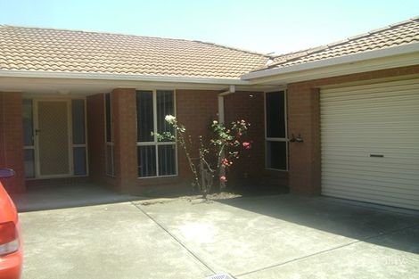Property photo of 2/26 Crellin Avenue South Altona Meadows VIC 3028