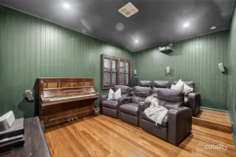 Property photo of 7 Cedar Street Greenslopes QLD 4120