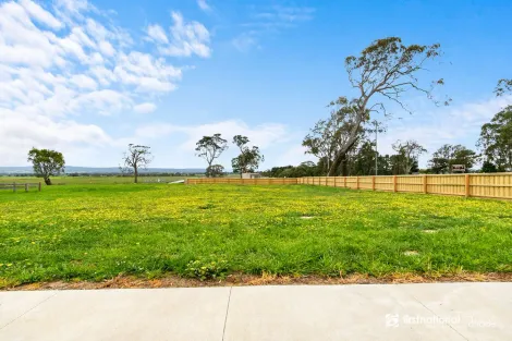 Property photo of 2 Baldwin Road Traralgon VIC 3844