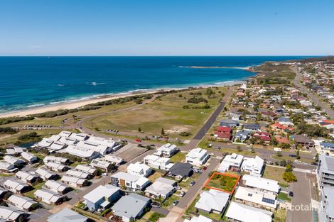 Property photo of 3 Village Grove Caves Beach NSW 2281