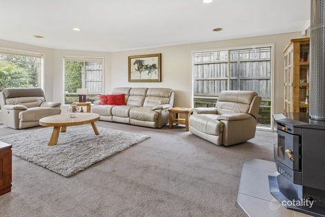 Property photo of 17 Sweet Wattle Place Somerville VIC 3912