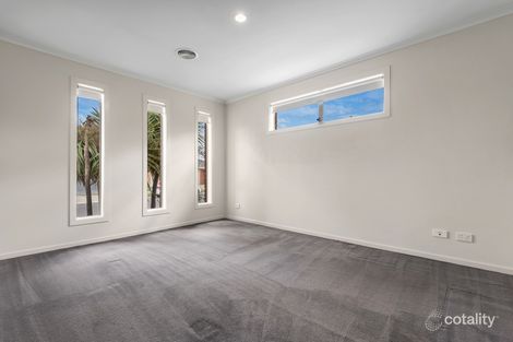 Property photo of 27 Cable Circuit Craigieburn VIC 3064