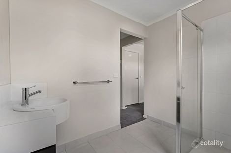 Property photo of 27 Cable Circuit Craigieburn VIC 3064