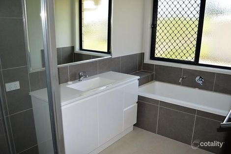 Property photo of 2 Ridgevale Drive Regency Downs QLD 4341