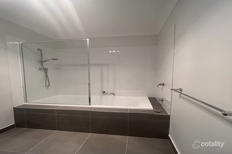 Property photo of 54 Soho Crescent Wollert VIC 3750