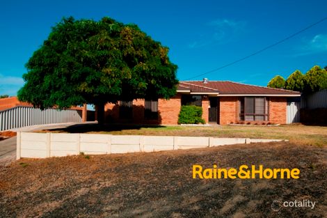Property photo of 2 Blue Manna Place Australind WA 6233