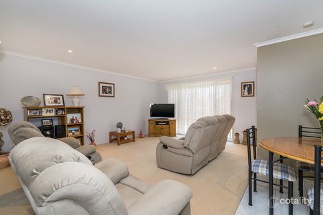 Property photo of 6 Sapphire Close Caves Beach NSW 2281