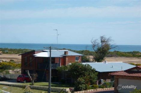 Property photo of 16 Caroline Way Madora Bay WA 6210