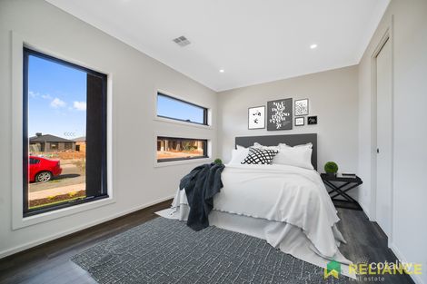 Property photo of 13 Horsley Street Thornhill Park VIC 3335