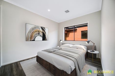 Property photo of 13 Horsley Street Thornhill Park VIC 3335