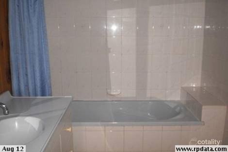 Property photo of 96 Warwick Road Ipswich QLD 4305