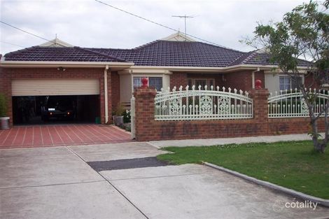 122 Suffolk Rd, Sunshine North, VIC 3020