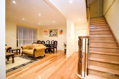 Property photo of 20 Gaussberg Walk Roxburgh Park VIC 3064