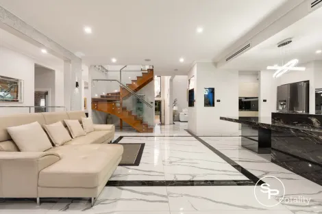 Property photo of 11 Hennings Way Gledswood Hills NSW 2557