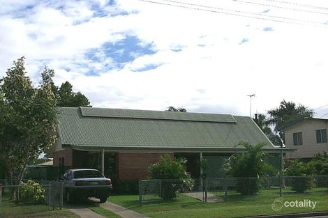 325 Farm St, Norman Gardens, QLD 4701