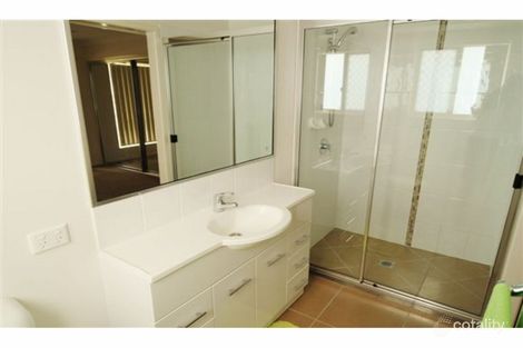 Property photo of 17 Doongarra Crescent Gracemere QLD 4702