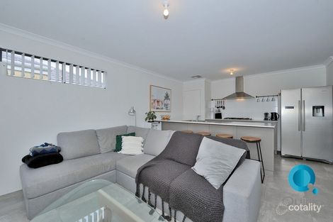 Property photo of 17 Bronzite Road Treeby WA 6164
