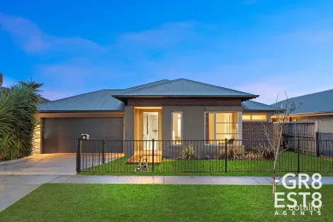 Property photo of 7 Crepe Avenue Cranbourne West VIC 3977