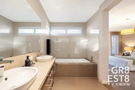 Property photo of 7 Crepe Avenue Cranbourne West VIC 3977